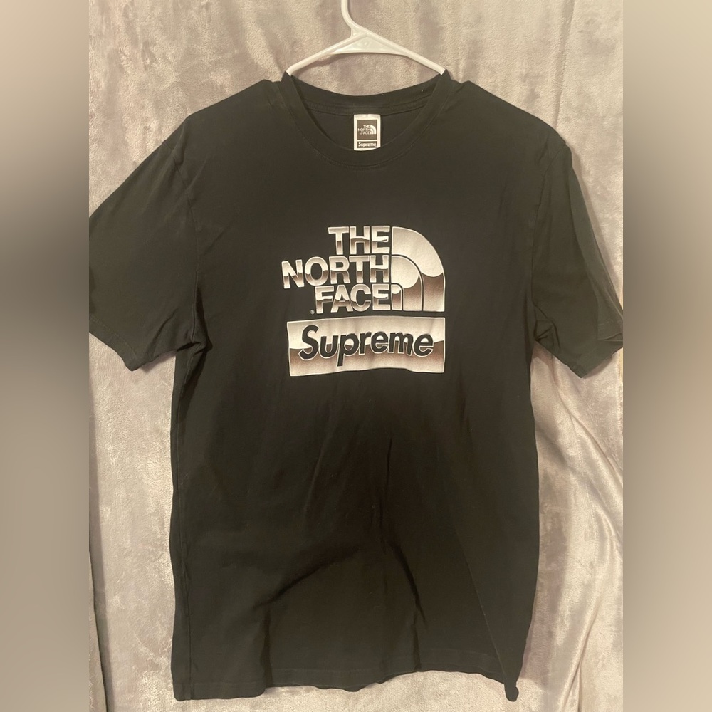 Supreme The North Face Metallic Logo T-shirt. Size Medium.